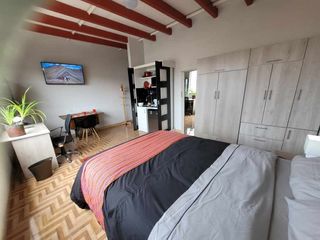 Foto 10 de Alquilo en MIRAFLORES, SAN ANTONIO, habitación ejecutiva. Limpia y desinfectada, bien iluminada y ventilada.