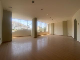 Foto 2 de VENDO AMPLIO DEPARTAMENTO PRIMER PISO ELEVADO REMODELADO CASUARINAS SUR