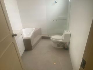 Foto 12 de VENDO AMPLIO DEPARTAMENTO PRIMER PISO ELEVADO REMODELADO CASUARINAS SUR
