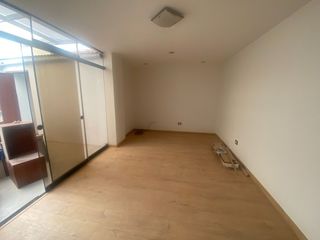 Foto 14 de VENDO AMPLIO DEPARTAMENTO PRIMER PISO ELEVADO REMODELADO CASUARINAS SUR