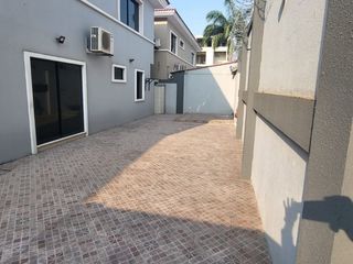 Foto 7 de Venta de casa en Samborondon km 4.5 Guayaquil Ecuador cerca UEES, Plaza Batan
