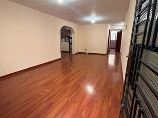 Foto 2 de DEPARTAMENTO CON COCHERA EN VENTA EN 1ERR PISO URB. PACÍFICO I - SMP