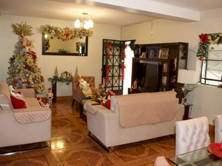 Foto 1 de HERMOSA CASA EN VENTA CON VISTA INTERNA EN JR. MOQUEGUA 3872 - SMP