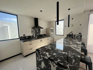 Foto 1 de casa de venta dentro de conjunto en zona sur gr