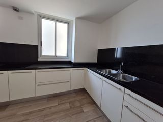 Foto 13 de Venta de Departamento de 3 dormitorios en primer piso alto, Edificio Spazio, Puerto Santa Ana, Guayaquil