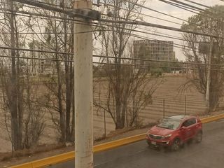 VENDO TERRNO EN AV LAMBRAMANI CERCA CENTROS COMERCIALES IDEL PROYECTO DOBLE FRENTERA