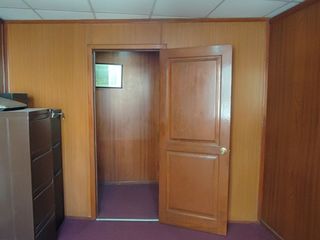 Foto 16 de Amplia oficina en venta en el centro bancario de Guayaquil