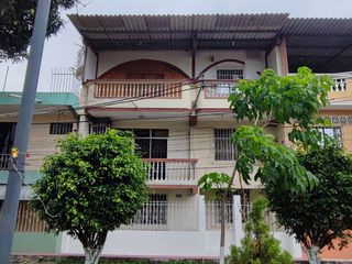 Foto 1 de Casa con seis dormitorios en venta, Floresta 2