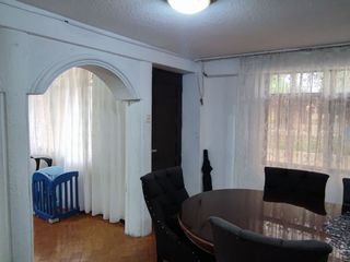 Foto 2 de Casa con seis dormitorios en venta, Floresta 2