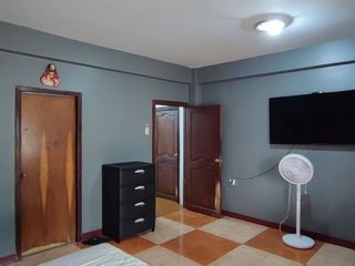 Foto 15 de Casa con seis dormitorios en venta, Floresta 2
