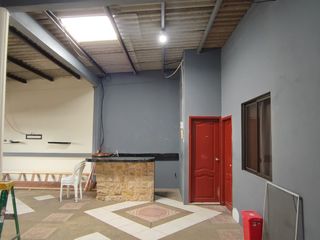 Foto 22 de Casa con seis dormitorios en venta, Floresta 2