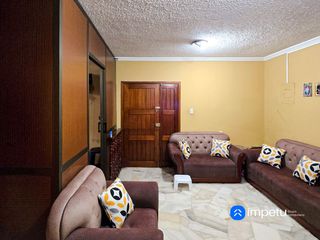 Foto 9 de Se vende casa rentera central en la ciudad de  Loja