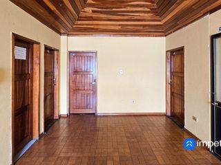 Foto 11 de Se vende casa rentera central en la ciudad de  Loja