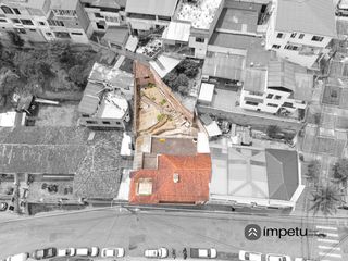 Foto 3 de Se vende casa rentera central en la ciudad de  Loja
