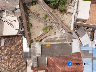 Foto 4 de Se vende casa rentera central en la ciudad de  Loja