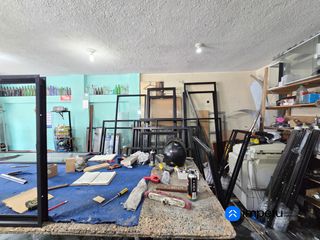 Foto 14 de Se vende casa rentera central en la ciudad de  Loja