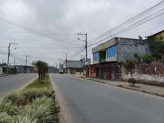 Foto 3 de SE VENDE CASA RENTERA DE OPORTUNIDAD  2 BLOQUES, 440 M² EL PROLETARIADO - SANTO DOMINGO - ECUADOR