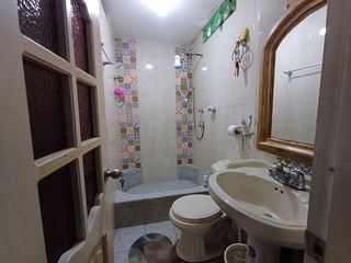 Foto 8 de SE VENDE CASA RENTERA DE OPORTUNIDAD  2 BLOQUES, 440 M² EL PROLETARIADO - SANTO DOMINGO - ECUADOR