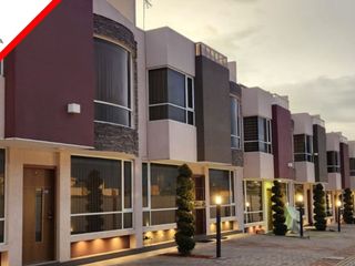 Foto 1 de CASA EN EL CONJUNTO MONTECARLO II