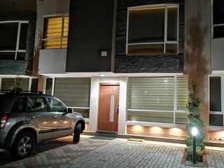 Foto 2 de CASA EN EL CONJUNTO MONTECARLO II