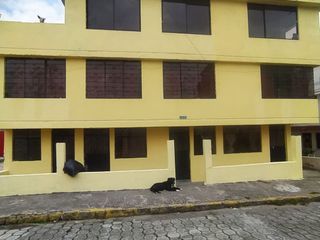 Foto 1 de SE VENDE CASA DE TRES PLANTAS 289,24 M2.  TURUBAMBA ALTO – QUITO - PICHINCHA