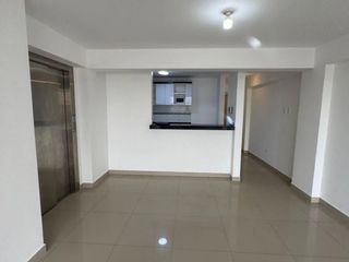 Foto 3 de Venta Moderno Departamento en San Juan de Miraflores