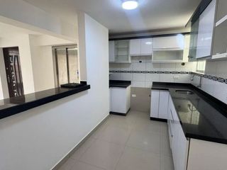 Foto 10 de Venta Moderno Departamento en San Juan de Miraflores