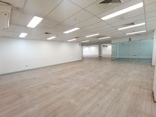 Foto 5 de Alquiler De Edificio Completo Para Oficinas En Surco Cerca A La Embajada De Estados Unidos