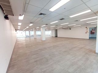 Foto 10 de Alquiler De Edificio Completo Para Oficinas En Surco Cerca A La Embajada De Estados Unidos