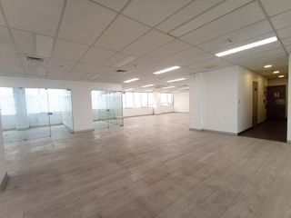Foto 16 de Alquiler De Edificio Completo Para Oficinas En Surco Cerca A La Embajada De Estados Unidos
