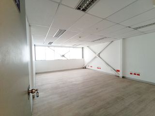 Foto 21 de Alquiler De Edificio Completo Para Oficinas En Surco Cerca A La Embajada De Estados Unidos
