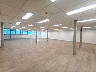 Foto 22 de Alquiler De Edificio Completo Para Oficinas En Surco Cerca A La Embajada De Estados Unidos