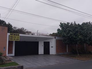 Foto 2 de SE VENDE HERMOSA CASA EN LA MOLINA