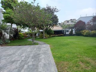 Foto 3 de SE VENDE HERMOSA CASA EN LA MOLINA