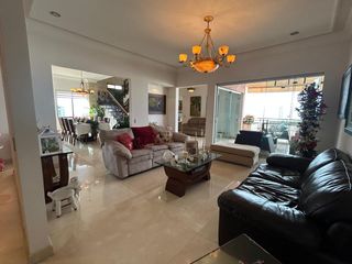 Foto 4 de VENDO PENTHOUSE DUPLEX EN EDIFICIO SIERRA IMPERIAL EN CABECERA DEL LLANO BUCARAMANGA.