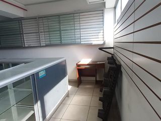 Foto 6 de ALQUILER LOCAL EN PLAZA FERRETERO - LAS MALVINAS