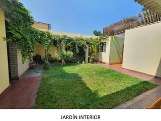 Foto 1 de VENDO AMPLIA CASA DE 424M2 EN BARRANCO
