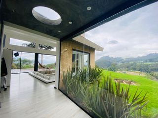 Foto 9 de FABULOSA CASA EN VENTA EN CAJICA EN BALCONES DE BUENAVISTA