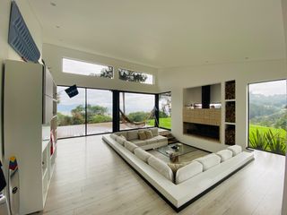 Foto 12 de FABULOSA CASA EN VENTA EN CAJICA EN BALCONES DE BUENAVISTA