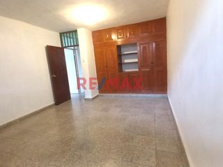 Foto 11 de Departamento Para Oficinas En Alquiler – En Urbanizacion Miraflores // ID: 1123969