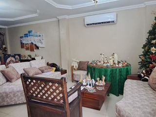 Foto 3 de Venta casa de dos pisos amueblada en Ciudadela Guayacanes, norte de Guayaquil.