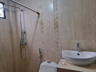 Foto 9 de Venta casa de dos pisos amueblada en Ciudadela Guayacanes, norte de Guayaquil.