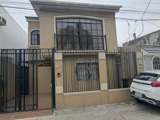 Foto 33 de Venta casa de dos pisos amueblada en Ciudadela Guayacanes, norte de Guayaquil.