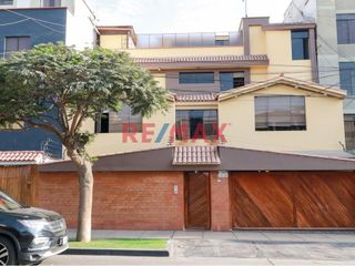 Foto 1 de Casa De 4 Pisos En San Borja Con Minidepartamento