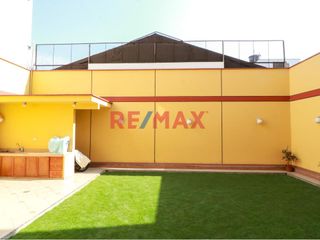 Foto 7 de Casa De 4 Pisos En San Borja Con Minidepartamento