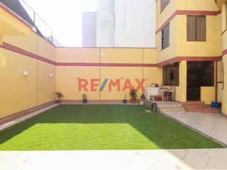 Foto 9 de Casa De 4 Pisos En San Borja Con Minidepartamento