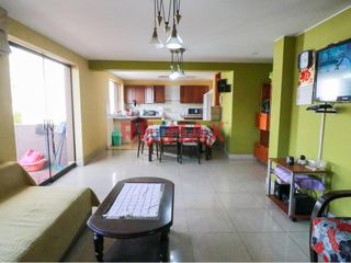 Foto 19 de Casa De 4 Pisos En San Borja Con Minidepartamento