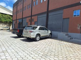 Foto 2 de Arriendo Bodegas Muy Seguras, Norte de Quito de 108 m² y 216 m²