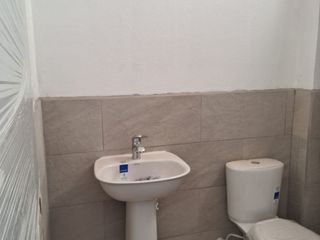 Foto 5 de Arriendo Bodegas Muy Seguras, Norte de Quito de 108 m² y 216 m²