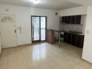 Foto 9 de VENTA DEPARTAMENTO 3 AMBIENTES CON COCHERA - VILLA SARMIENTO